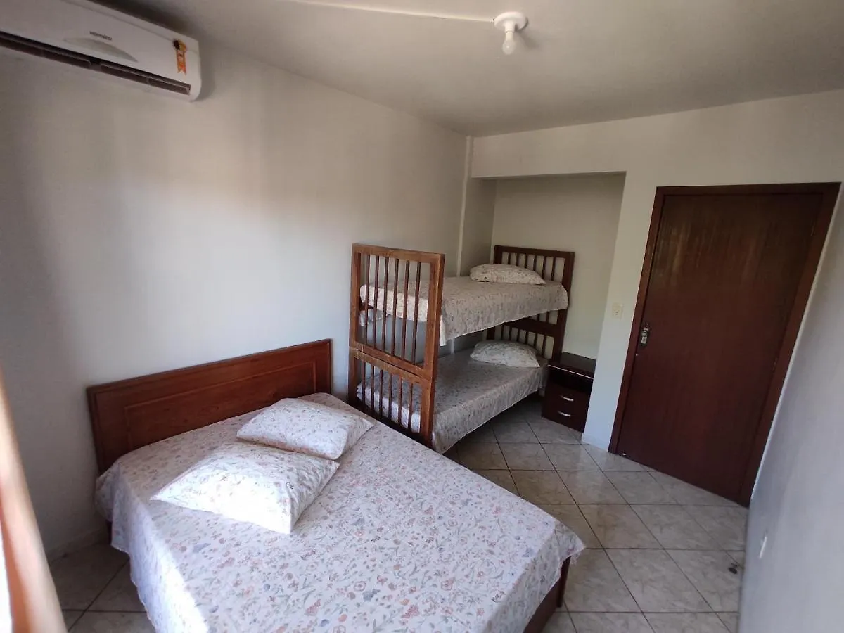 Appartement Residencial Medeiros à Guarda do Embaú 0*,  Brésil